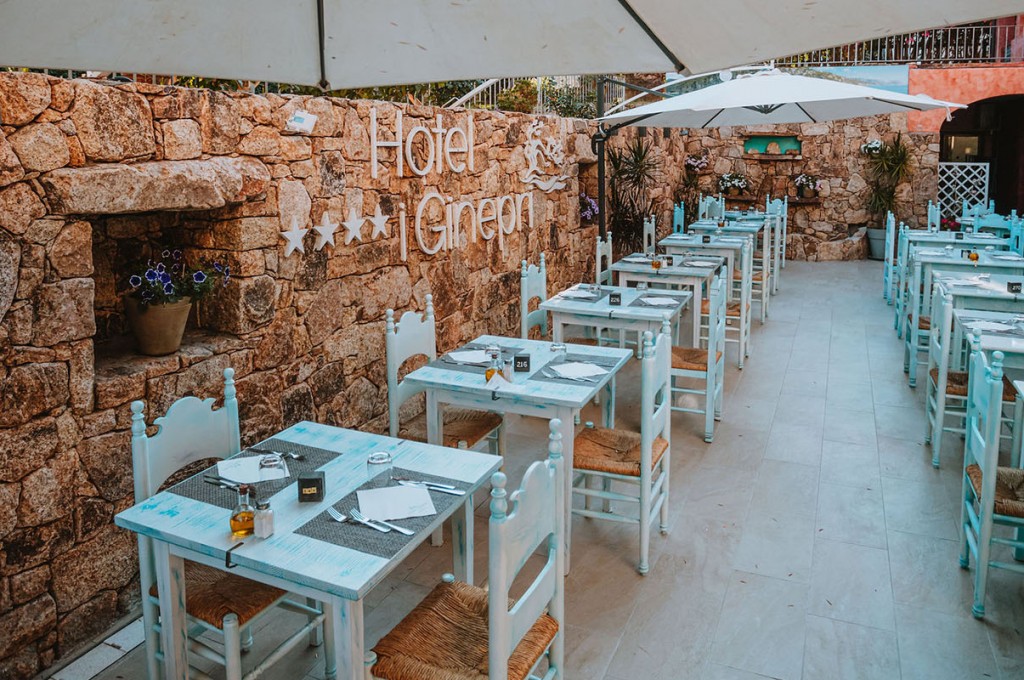 club-hotel-residence-cala-gonone-sardegna-colazione-sala